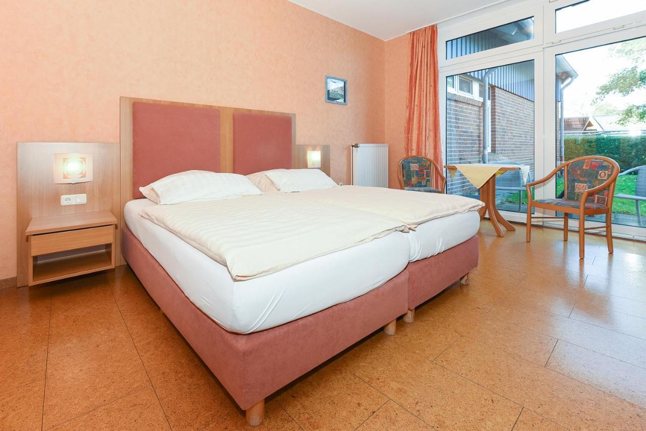 Hotel-Pension Altes Siel เบนซาซิเออ ภายนอก รูปภาพ