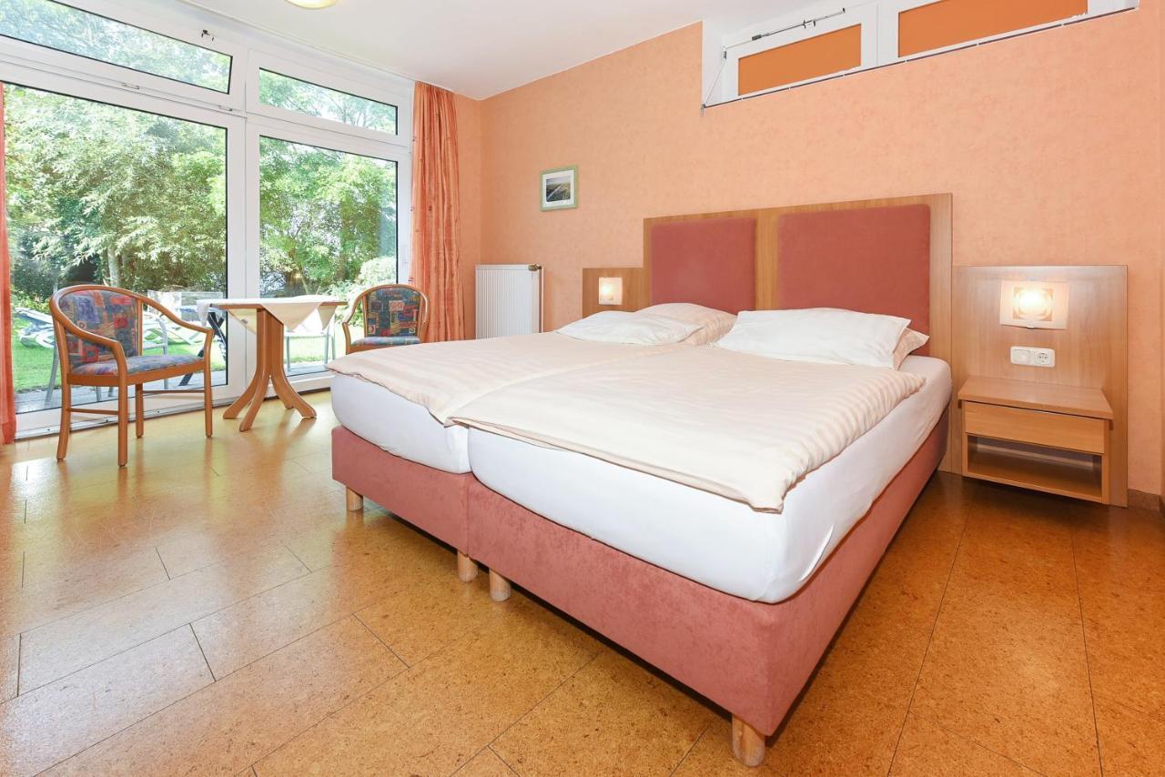 Hotel-Pension Altes Siel เบนซาซิเออ ภายนอก รูปภาพ