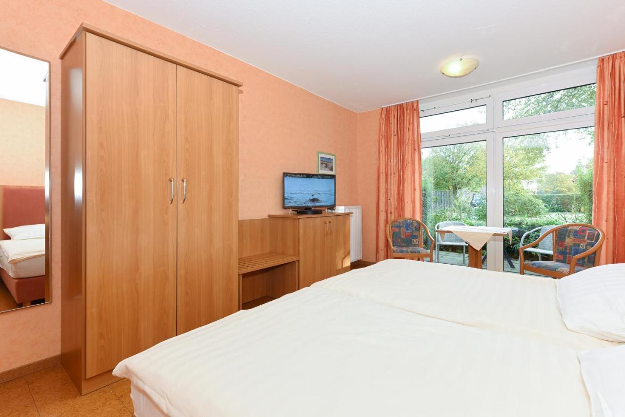Hotel-Pension Altes Siel เบนซาซิเออ ภายนอก รูปภาพ