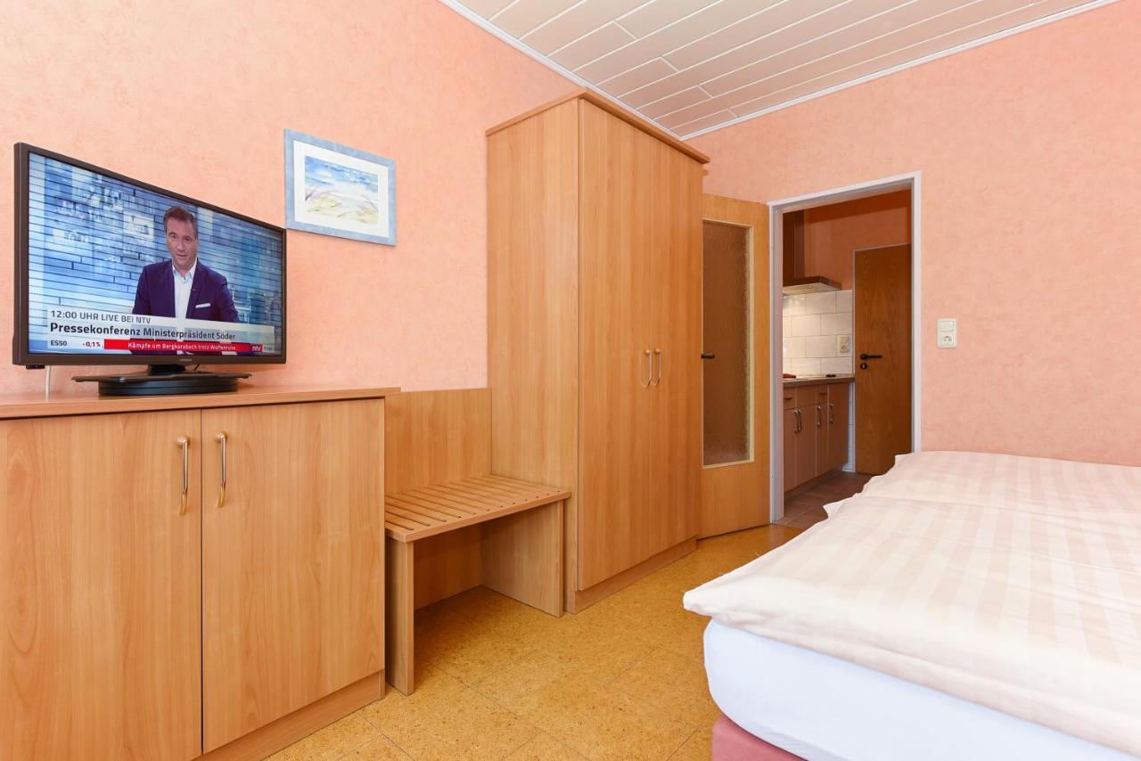 Hotel-Pension Altes Siel เบนซาซิเออ ภายนอก รูปภาพ