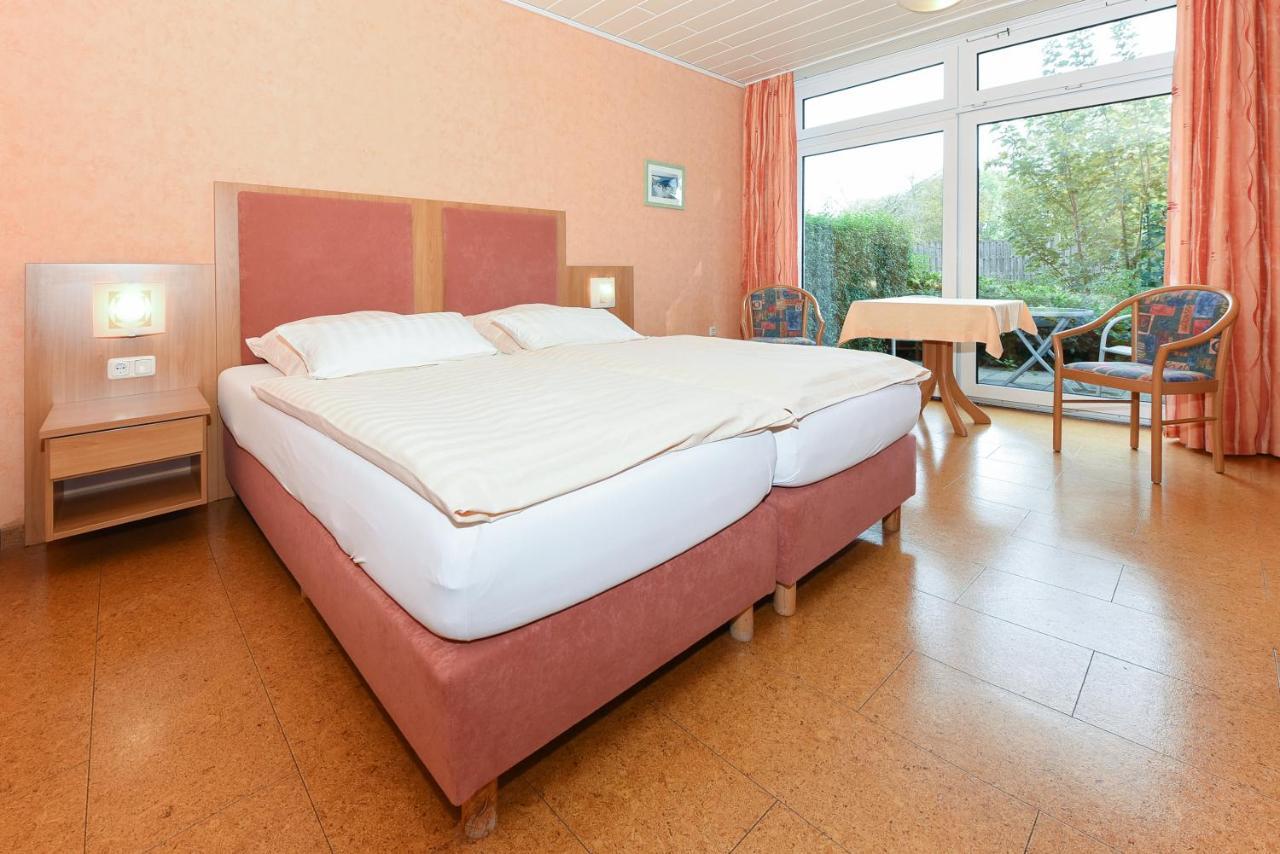 Hotel-Pension Altes Siel เบนซาซิเออ ภายนอก รูปภาพ