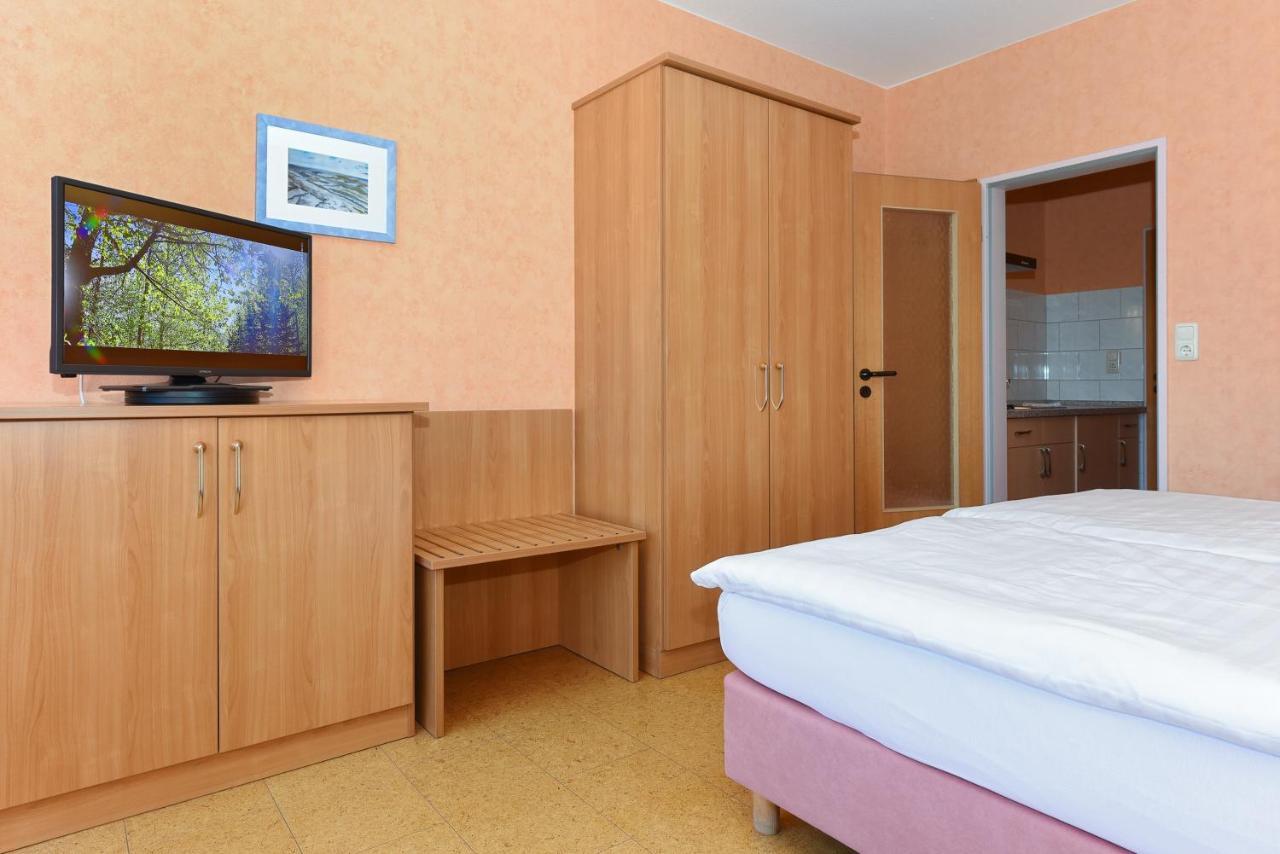 Hotel-Pension Altes Siel เบนซาซิเออ ภายนอก รูปภาพ