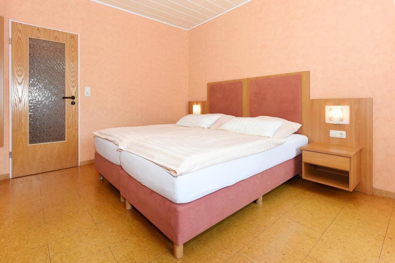 Hotel-Pension Altes Siel เบนซาซิเออ ภายนอก รูปภาพ