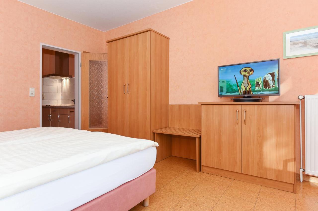 Hotel-Pension Altes Siel เบนซาซิเออ ภายนอก รูปภาพ