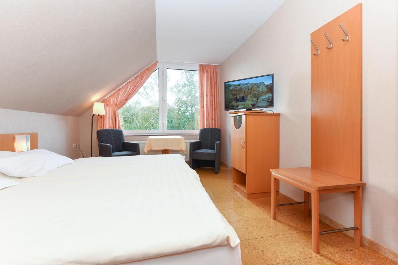 Hotel-Pension Altes Siel เบนซาซิเออ ภายนอก รูปภาพ