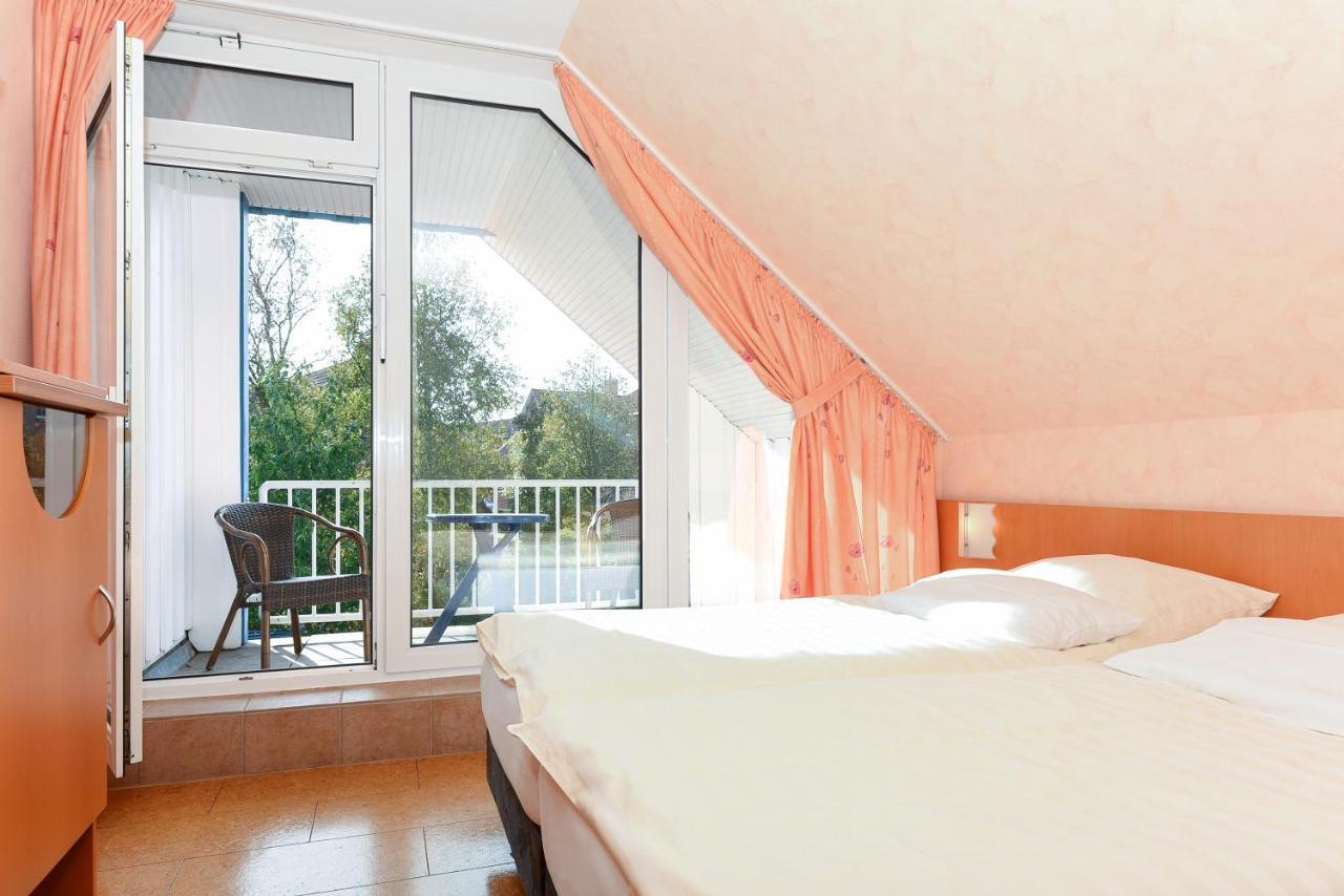 Hotel-Pension Altes Siel เบนซาซิเออ ภายนอก รูปภาพ