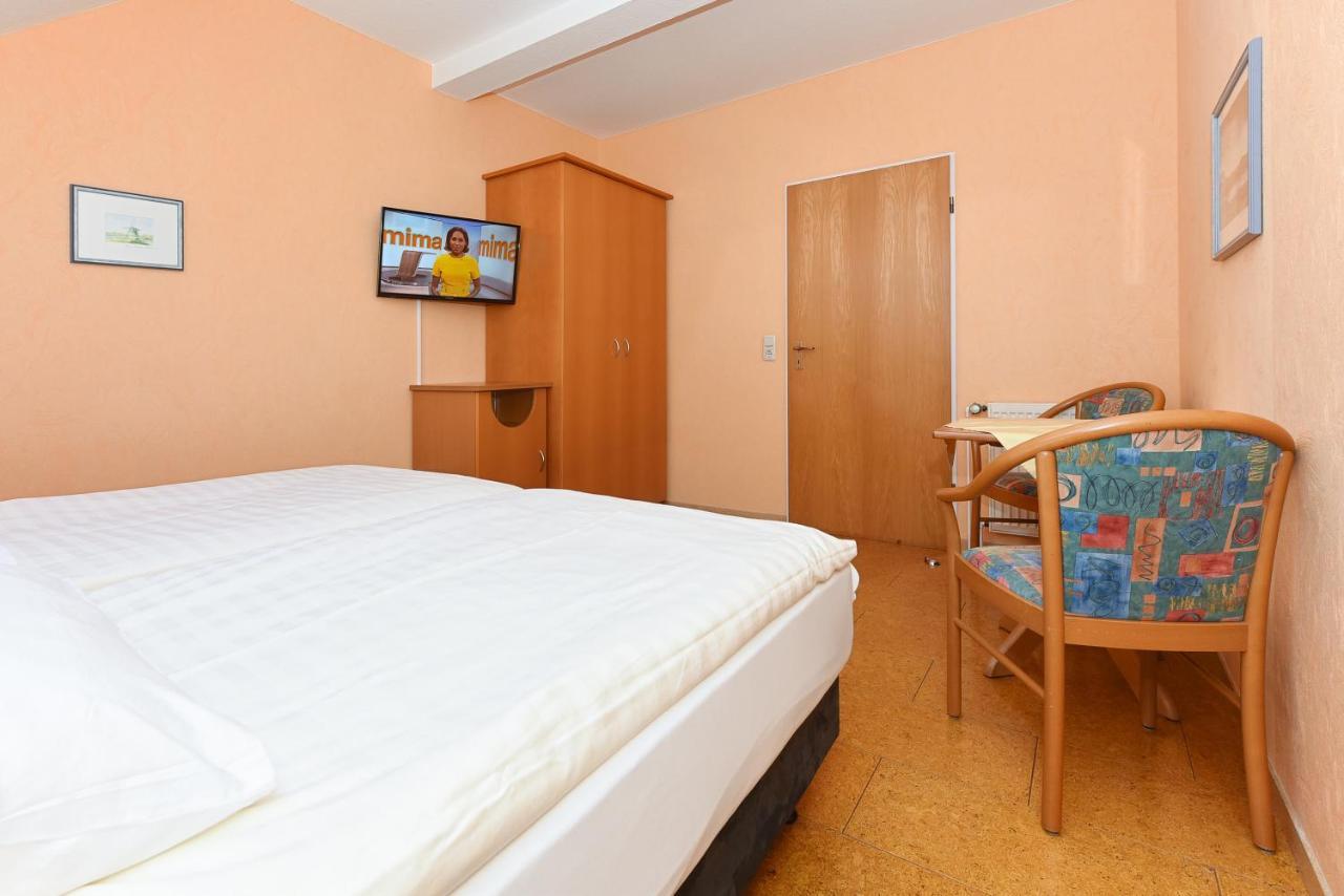 Hotel-Pension Altes Siel เบนซาซิเออ ภายนอก รูปภาพ