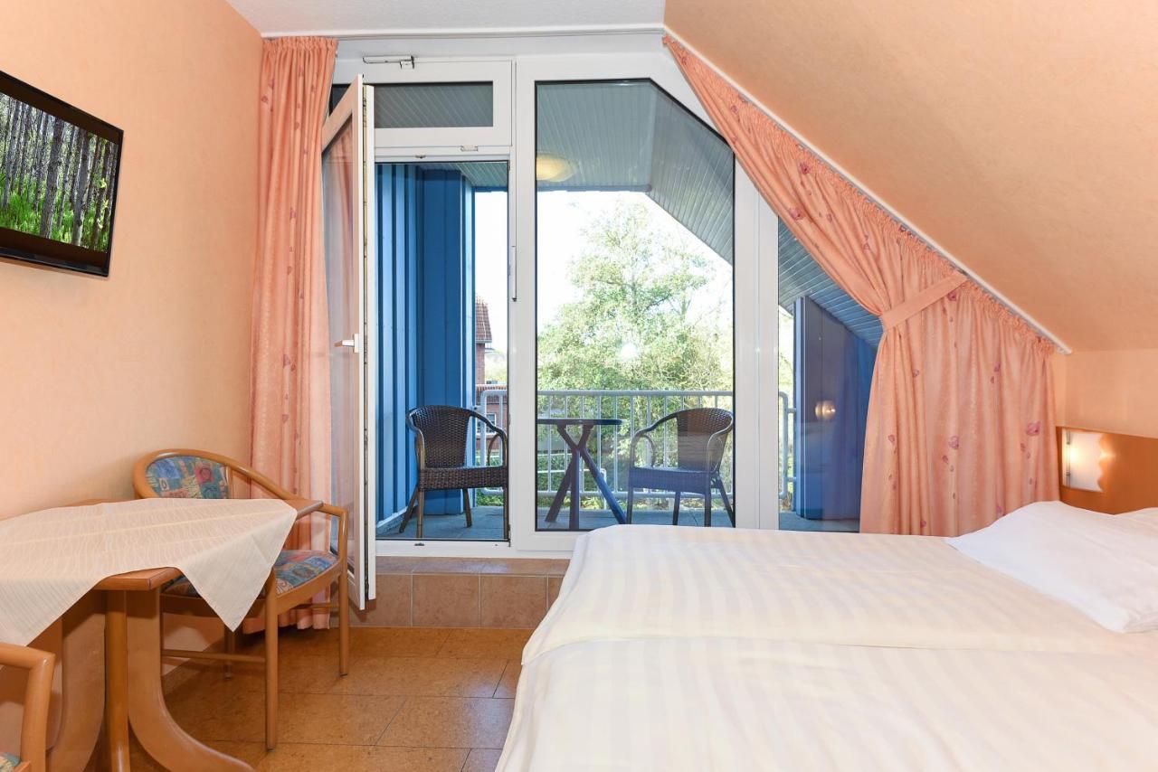 Hotel-Pension Altes Siel เบนซาซิเออ ภายนอก รูปภาพ