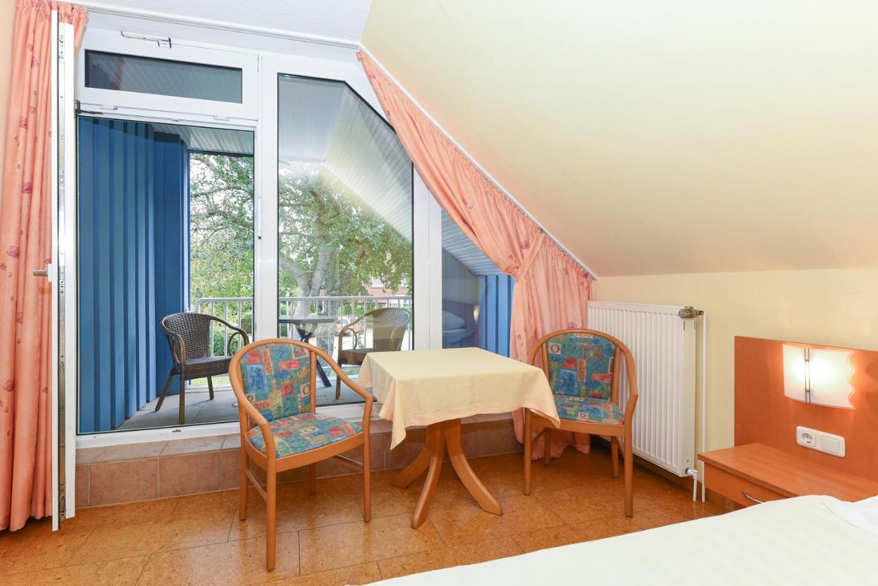 Hotel-Pension Altes Siel เบนซาซิเออ ภายนอก รูปภาพ