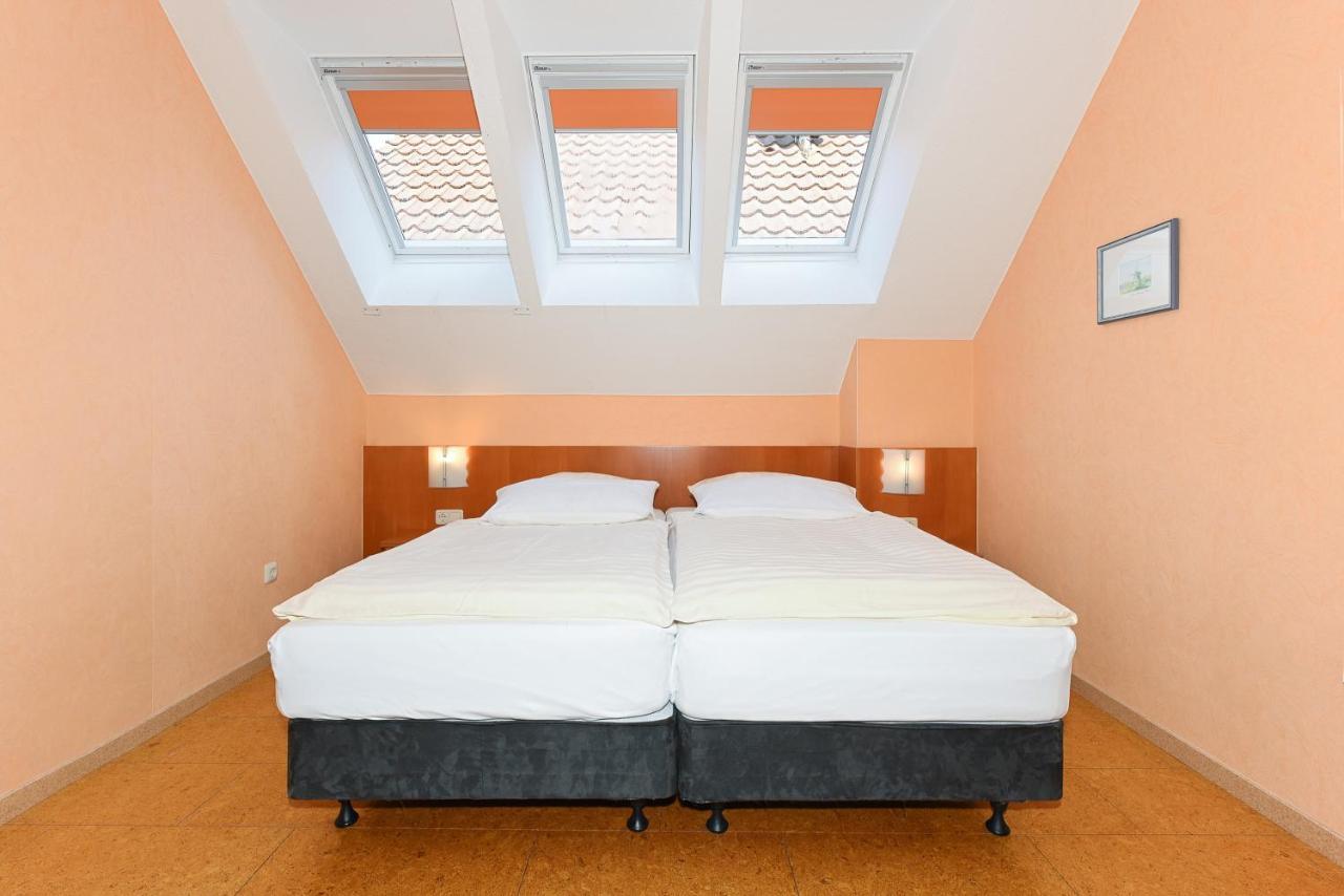 Hotel-Pension Altes Siel เบนซาซิเออ ภายนอก รูปภาพ