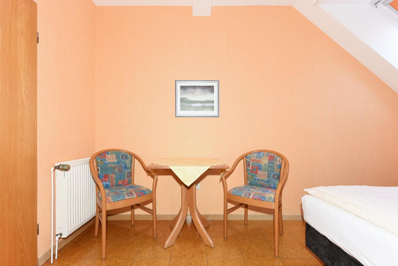 Hotel-Pension Altes Siel เบนซาซิเออ ภายนอก รูปภาพ